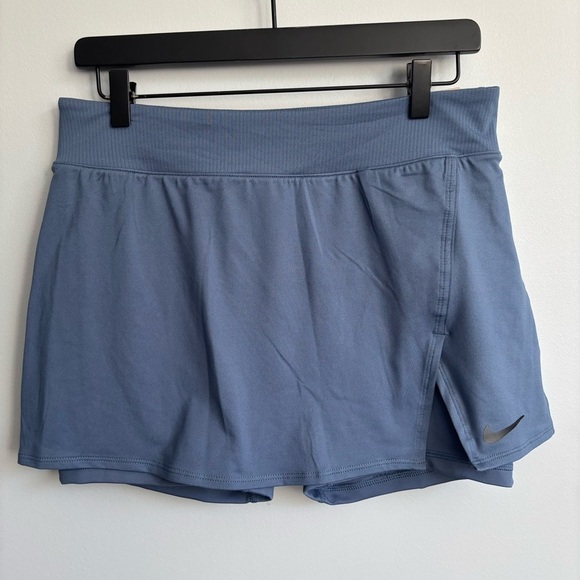 Nike Pants - NWT Nike Women's Large Slate Blue Skort Tennis Slim Fit
